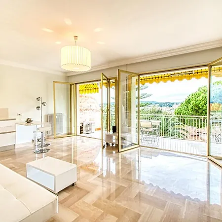 Apartment Classy With Sea View And Terrace By Guestready Le Cannet