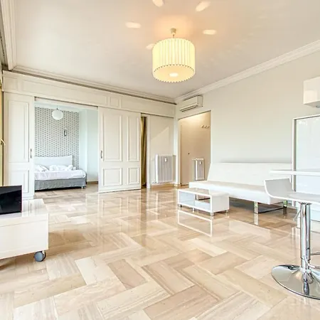 Classy With Sea View And Terrace By Guestready Apartment