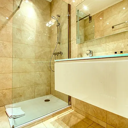 Classy With Sea View And Terrace By Guestready * Le Cannet