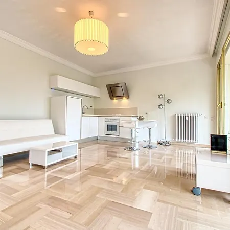 Apartment Classy With Sea View And Terrace By Guestready *