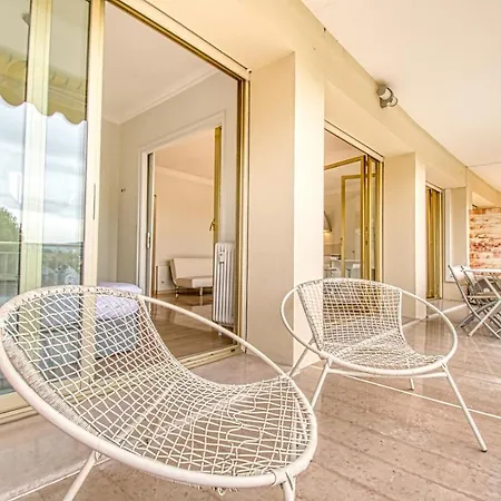 Classy With Sea View And Terrace By Guestready Apartment